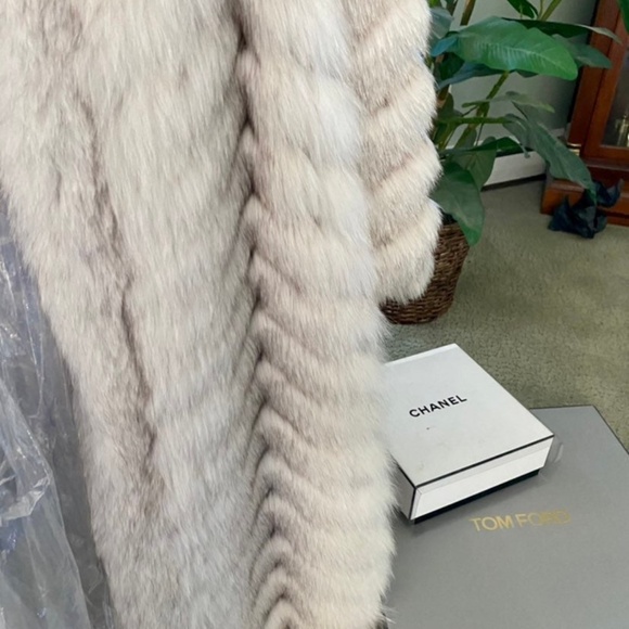 100% Real Chevron Vintage Fox Fur Coat - Full Length - Picture 3 of 11